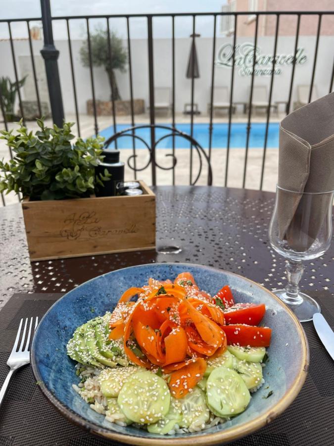 Hotel Restaurant La Caravelle Сарі-Соленцара Екстер'єр фото