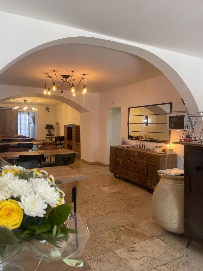 Hotel Restaurant La Caravelle Сарі-Соленцара Екстер'єр фото